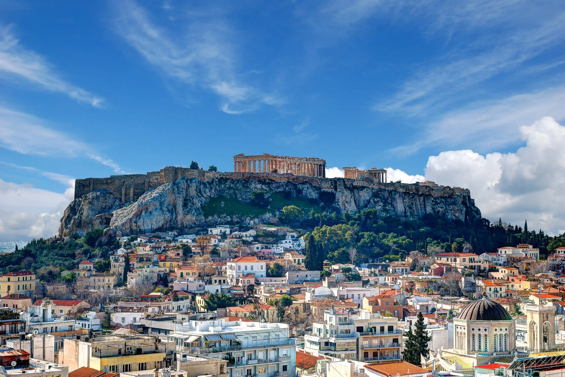 Θεα στην Ακροπολη και στις στεγες της Αθηνας απο το ξενοδοχειο Astor